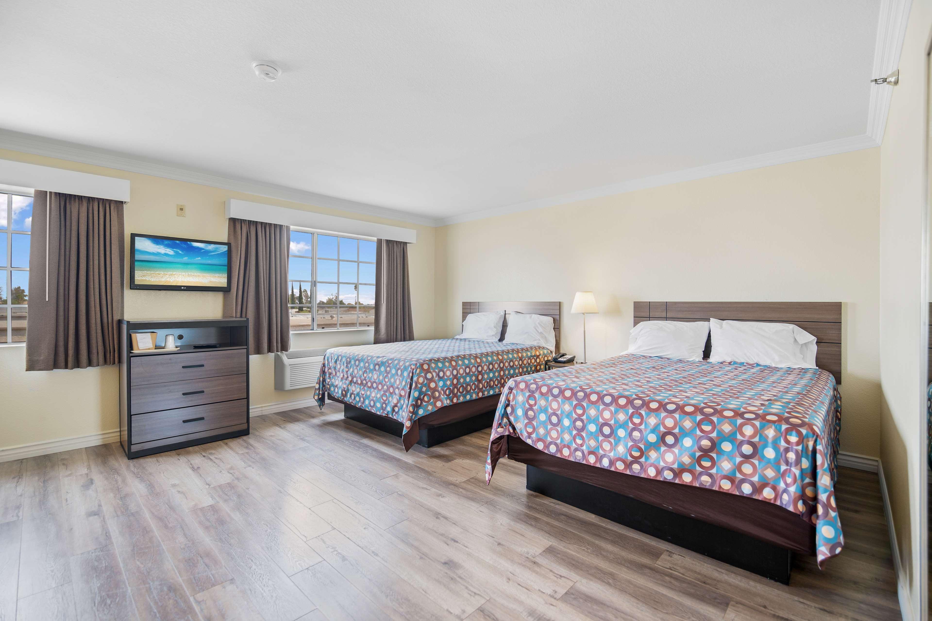 Fontana Hotel Kültér fotó